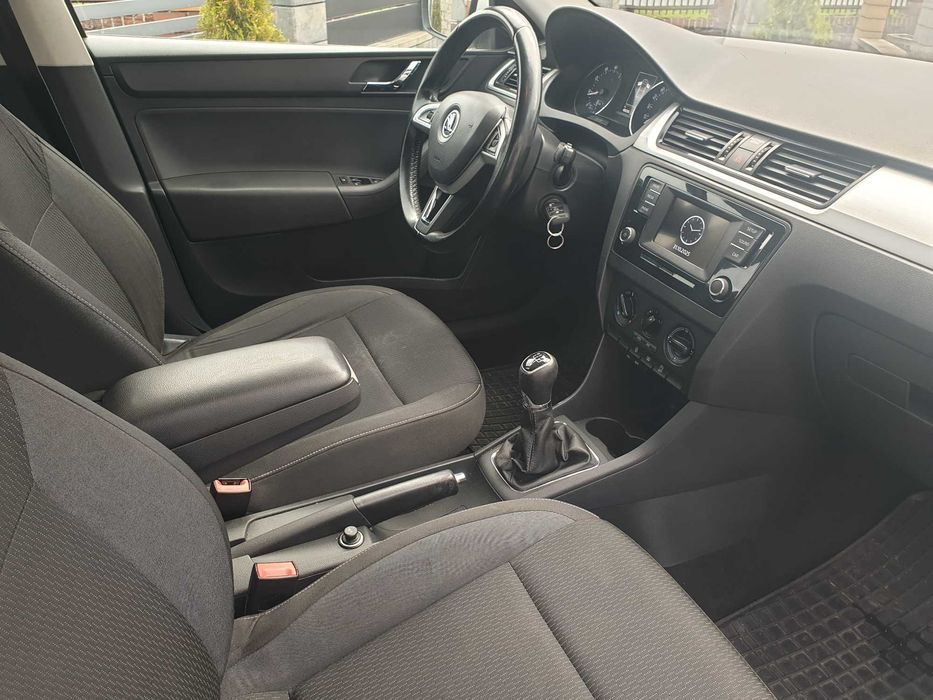 SKODA osobowy NH  Rapid