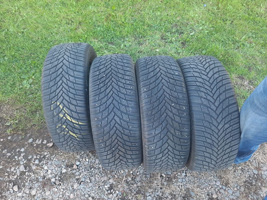 Opony zimowe 215/55 R 17