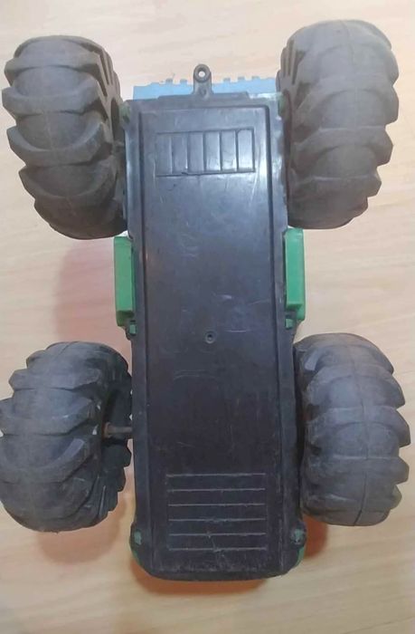 Brinquedo antigo fabricado em plástico