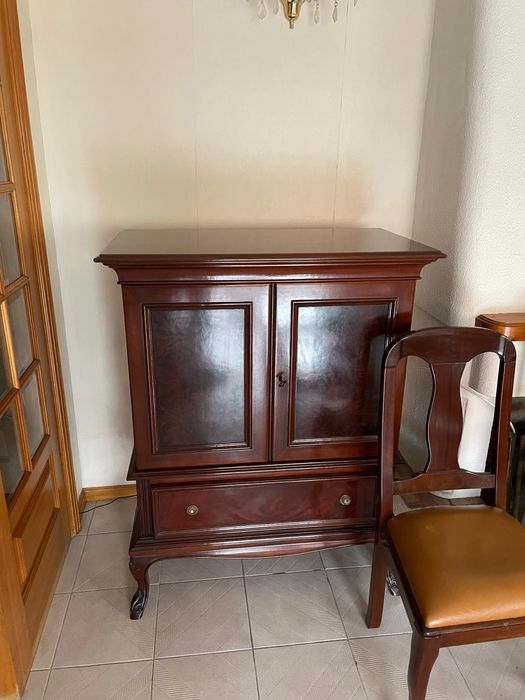 Moveis Mogno em Excelente Estado