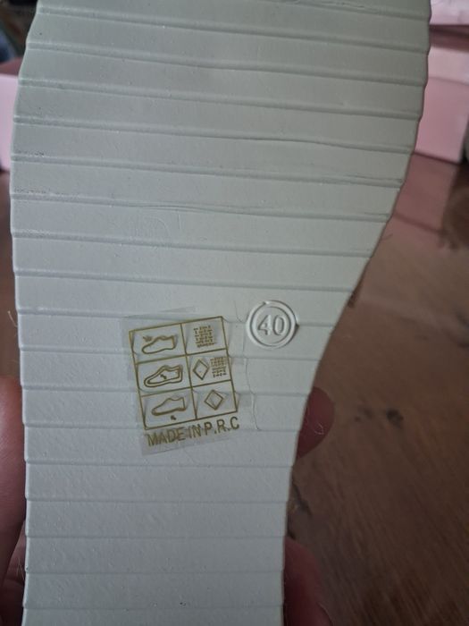 Buty damskie beżowe rozmiar 40