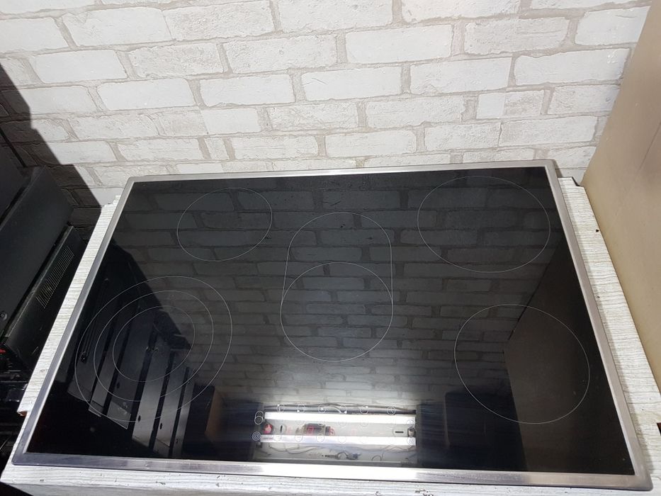 Варильна поверхння/варочная поверхность PKM EB-C5-3KBTC б/у