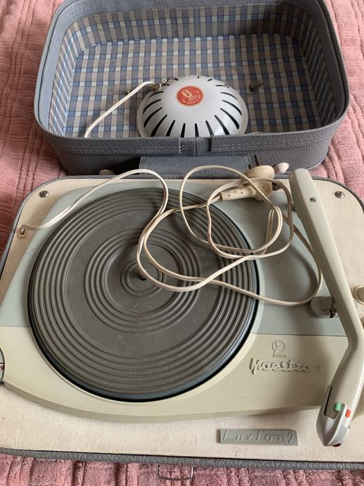 Gramofon marki Fonica