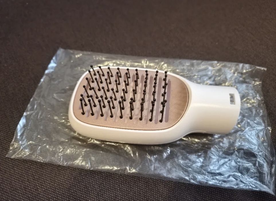 Фен-щітка Philips Series 3000 BHA310/00 в ідеальному стані