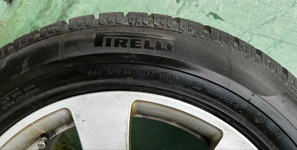 Колеса в зборі Mercedes S V E M  R17 235/55 Pirelli зима Ny 8мм