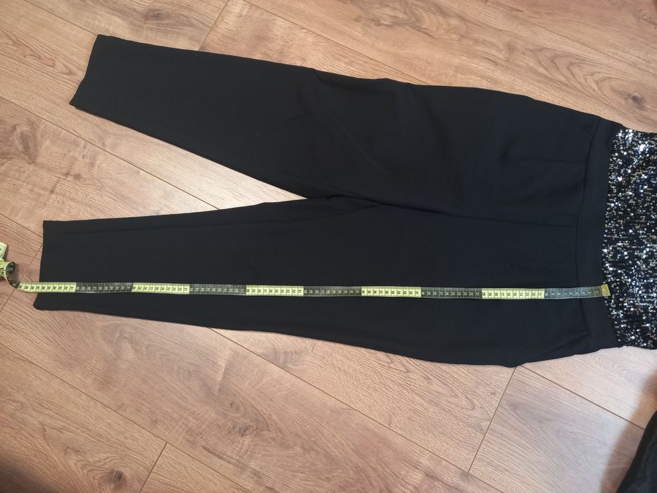 Комбінезон жіночий з паєтками