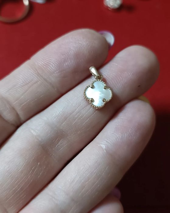 Сережки, каблучки, підвіси з перламутром ВанКліф 0.8см від 2.06 г- зол