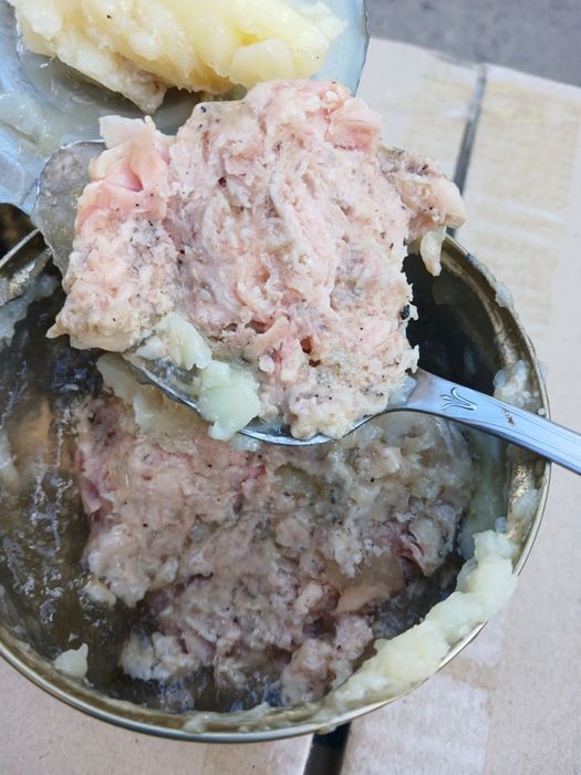 Куринная тушёнка в железной банке 525 грамм разный производитель