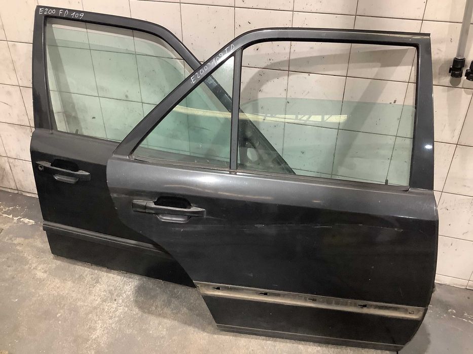 Porta direita Mercedes W124