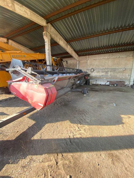 Продам зернозбиральний комбайн Massey Ferguson 7278