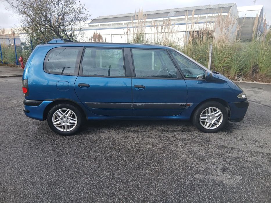 Renault Espace 2.2 dCi Authentique