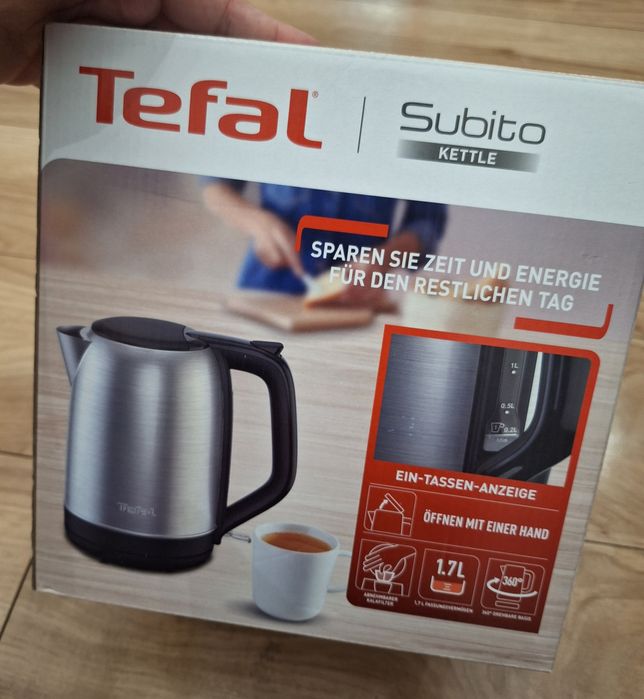 Bezprzewodowy czajnik elektryczny Tefal Subito 360°