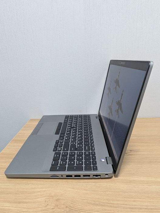 Dell latitude 5510/15,6 FHD IPS/i5 10310U/16GB/SSD512/UHD/подсветка