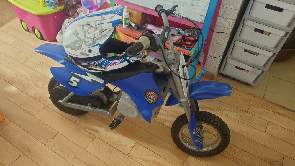Электробайк Razor MX350 детский, новая литиевая батарея + шлем