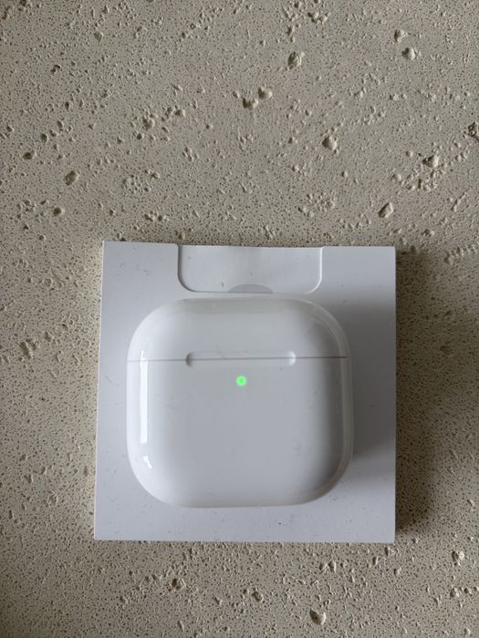 Apple AirPods 4 bezprzewodowe