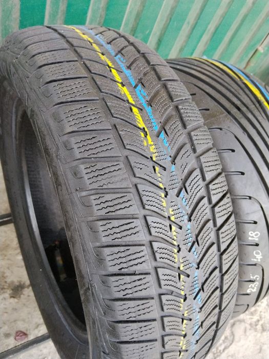 Одна зимова шина Goodyear 215/65/17