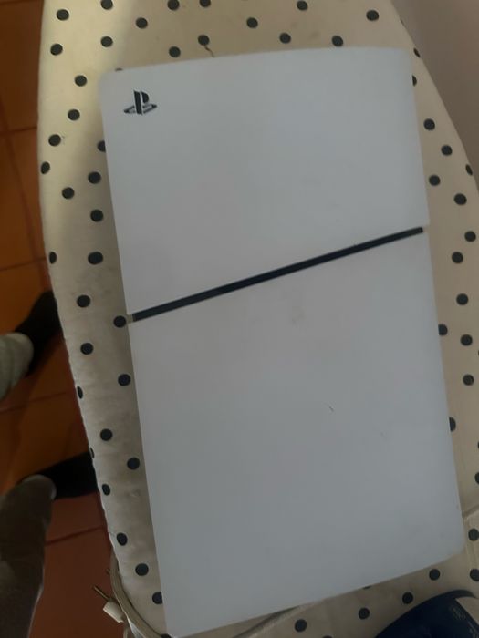 Vendo playstation 5 edition standard sem leitor cd