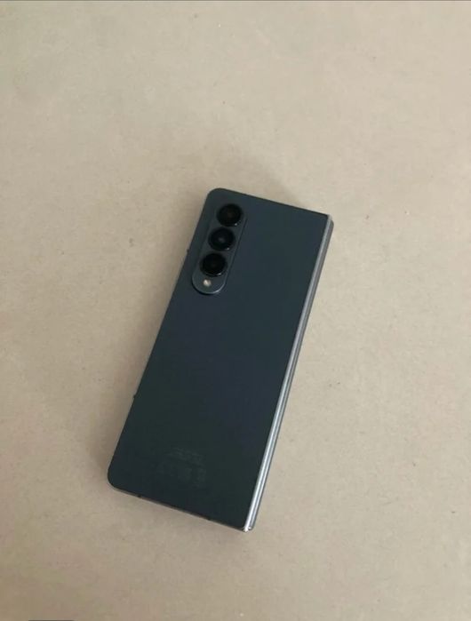 Samsung Galaxy fold z4  aceito troca