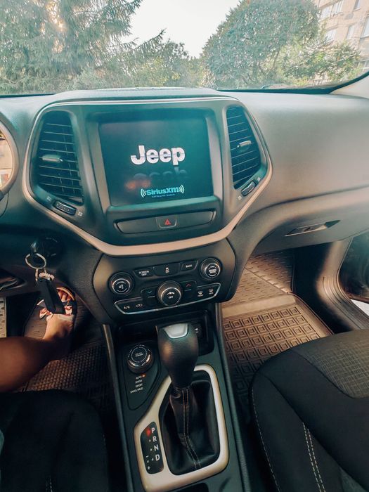 Jeep Cherokee KL  4*4   latitude 2016  ТЕРМІНОВИЙ ПРОДАЖ