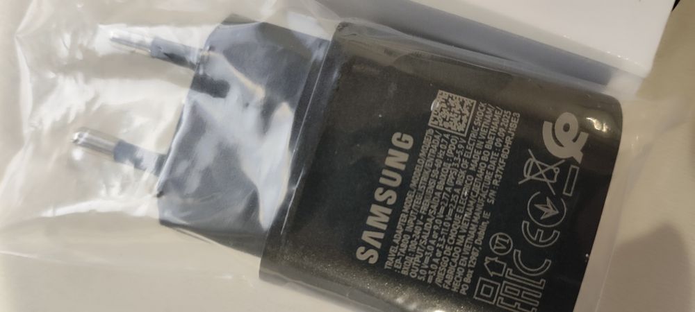 2 ładowarki do telefonów Samsung, szybkie, kable 1m