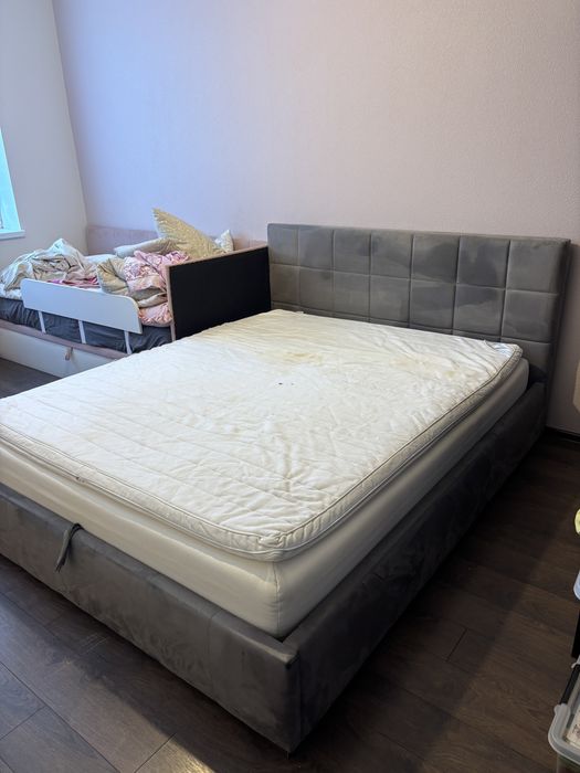 Nowoczesne łóżko tapicerowane z pojemnikiem + materac