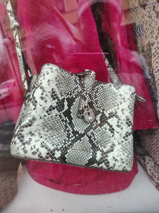 Nowa Torba torebka kuferek Calvin Klein skóra ekologiczna