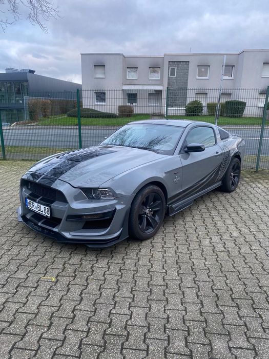 FORD MUSTANG  3.700 CC - V6 - PERSONALIZÁDO