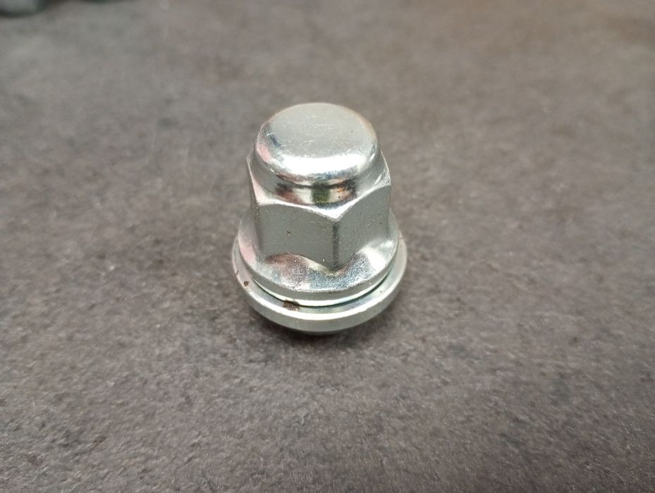 Nakrętka do felg aluminiowych FORD FIESTA KUGA FOCUS MONDEO