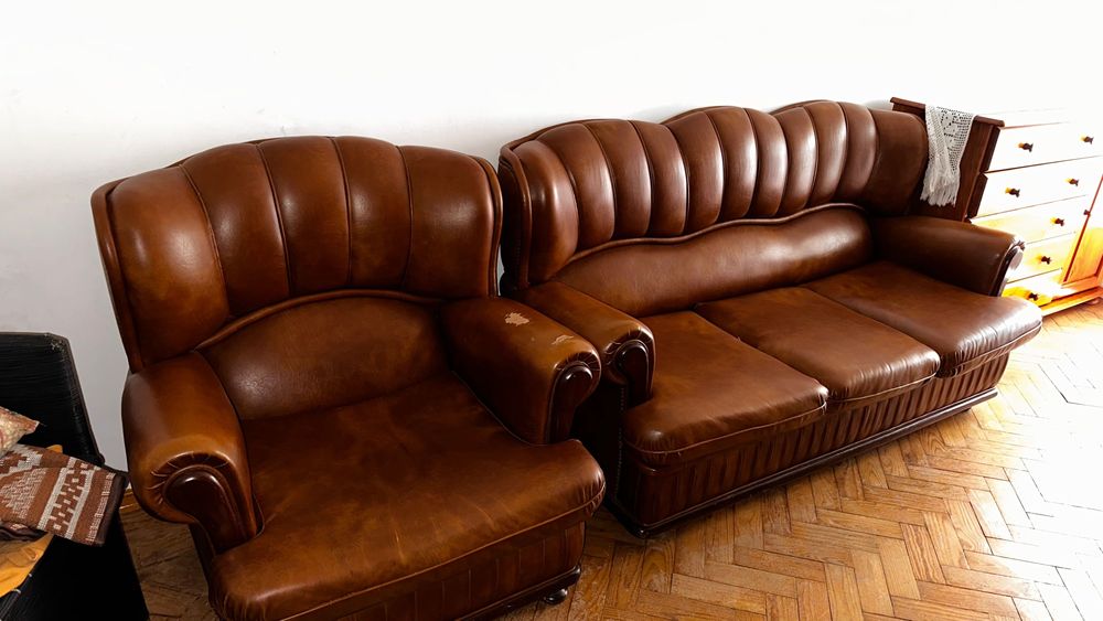 Sofá de 3 lugares + 2 poltronas