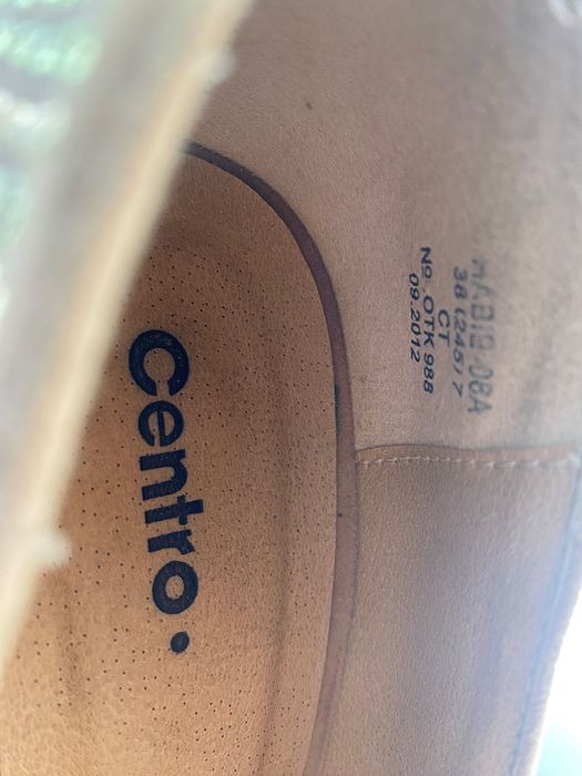 Продам святкові туфлі