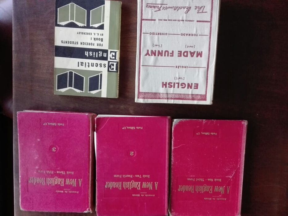 Livros escolares antigos