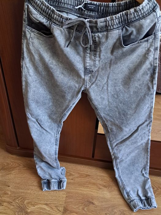 spodnie jogger Szare Haus 34