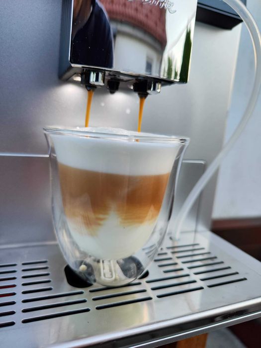 Кавомашина кофемашина Melitta Caffeo CI Touch F 63 0-101