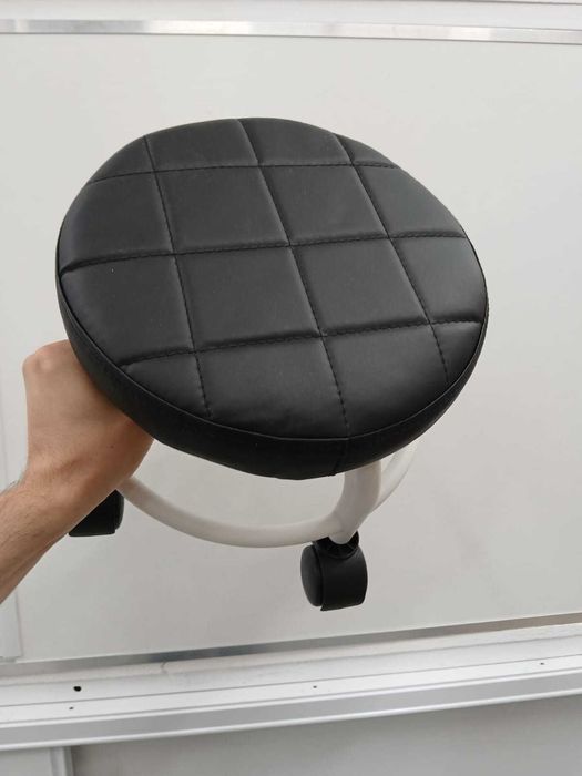 Mini Banquinho de Estética para Pedicure Novos