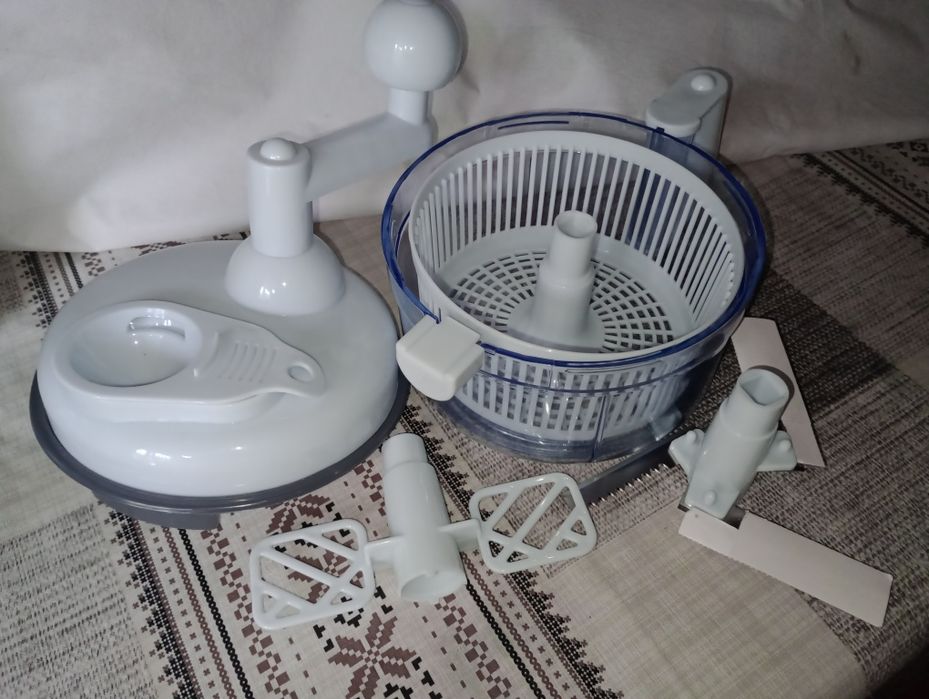 Механический кухонный комбайн Blaumann BL-1572