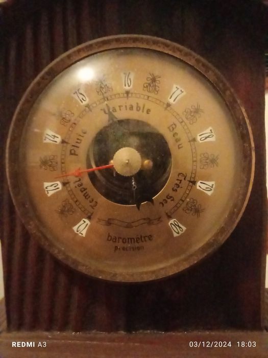 Relógio de pé em madeira vintage