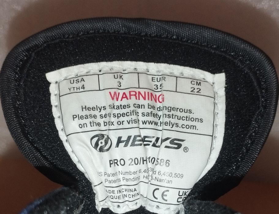 Аdidas нові сандалі Heelys Pro 20 роликові дитячі кросівки оригінальні р.35