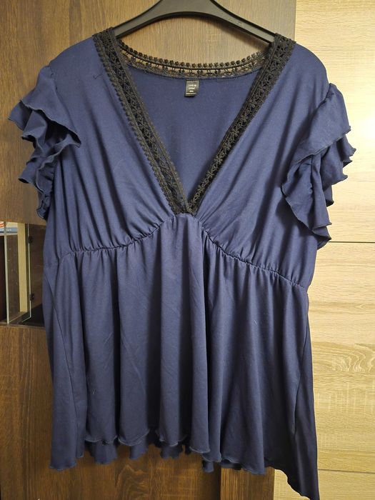 Bluzeczka z dekoldem