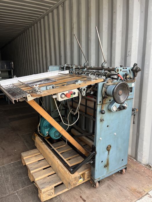 Podajnik arkuszy Mirus Anleger Ziegler & Herzinger