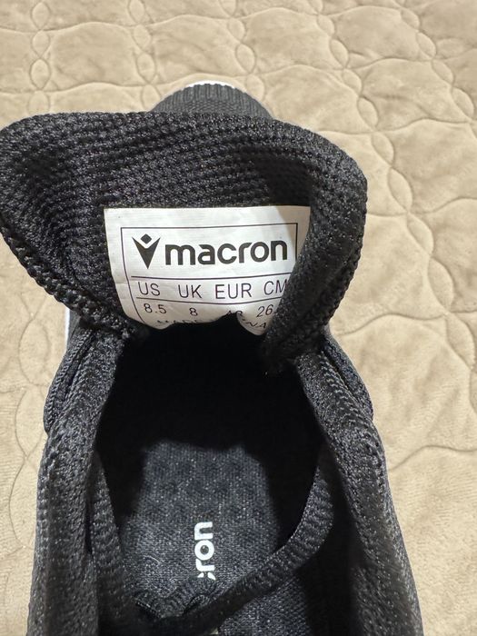 Кроссовки Macron