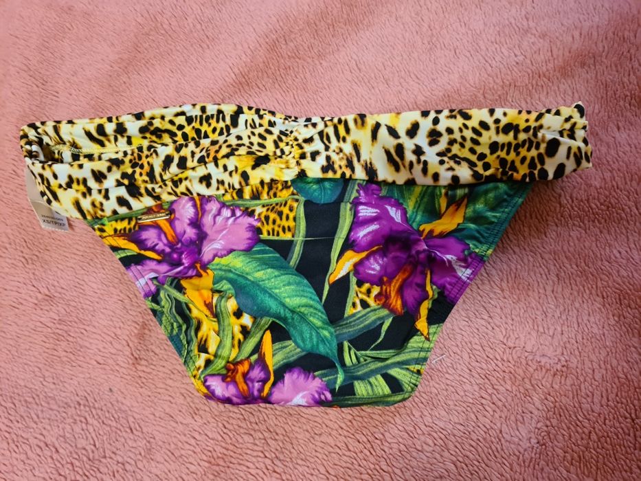 Яркий верх купальника Victoria Secret 75 b трусики (низ)