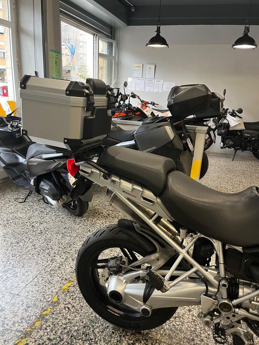 BMW GS 1200 de 2006 Optima com Top Case e Crash Bars, Akaprovic