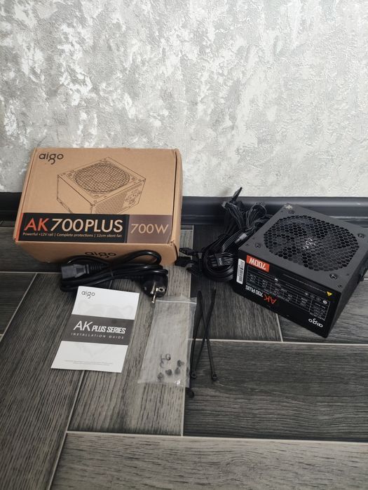 Блок живлення Aigo 700w