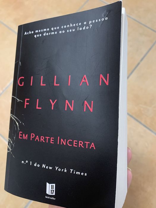 Em parte Incerta - Gillian Flynn - formato pocket