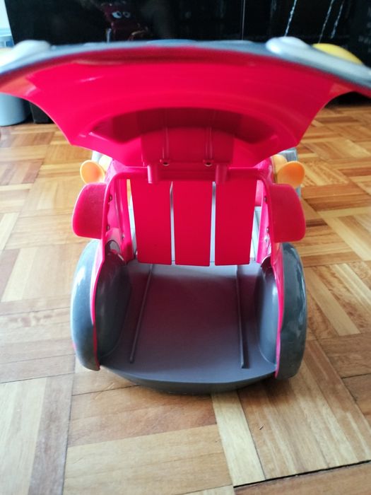 Camião/ pista/ garagem de carrinhos Chicco