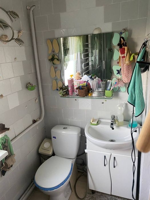 Кімната м. Деміївська, вул. Закарпатська, Мишоловка, пр-т Науки,