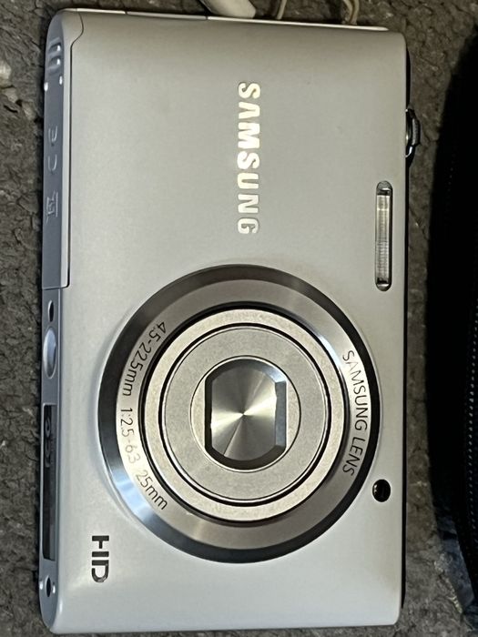 Цифровий фотоапарат samsung st72