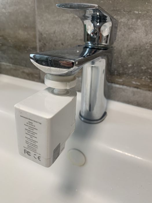 Цікава насадка на змішувач води з сенсорним датчиком вкл/викл води