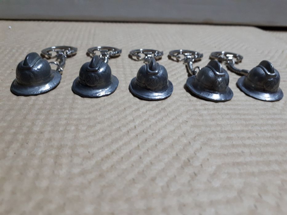 Porta chaves capacete Bombeiro em estanho