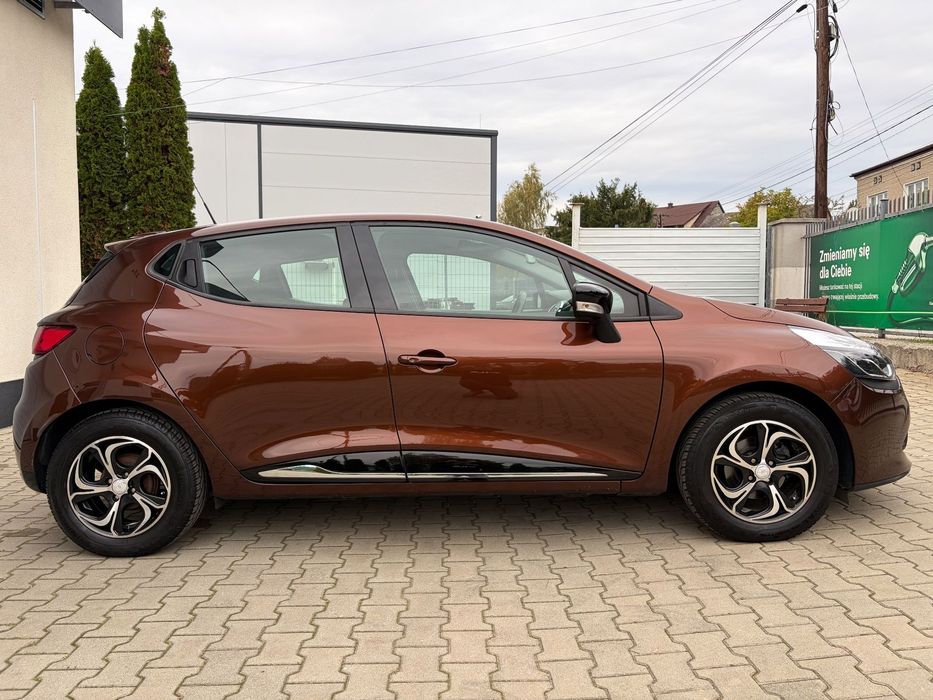 Renault Clio Salon Polska , Bezwypadkowy